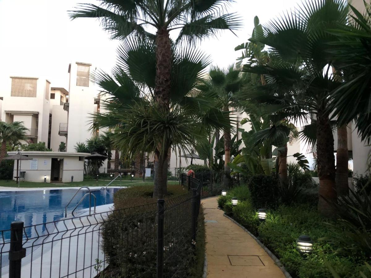 Bahia De La Plata Apartment Estepona Exterior photo