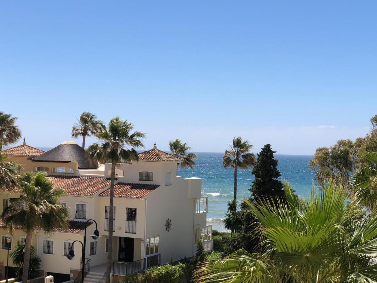 Bahia De La Plata Apartment Estepona Exterior photo